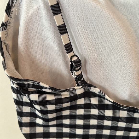 ARDENE💫Women’s White/Black Checkered One Piece Swimsuit - Picture 10 of 11